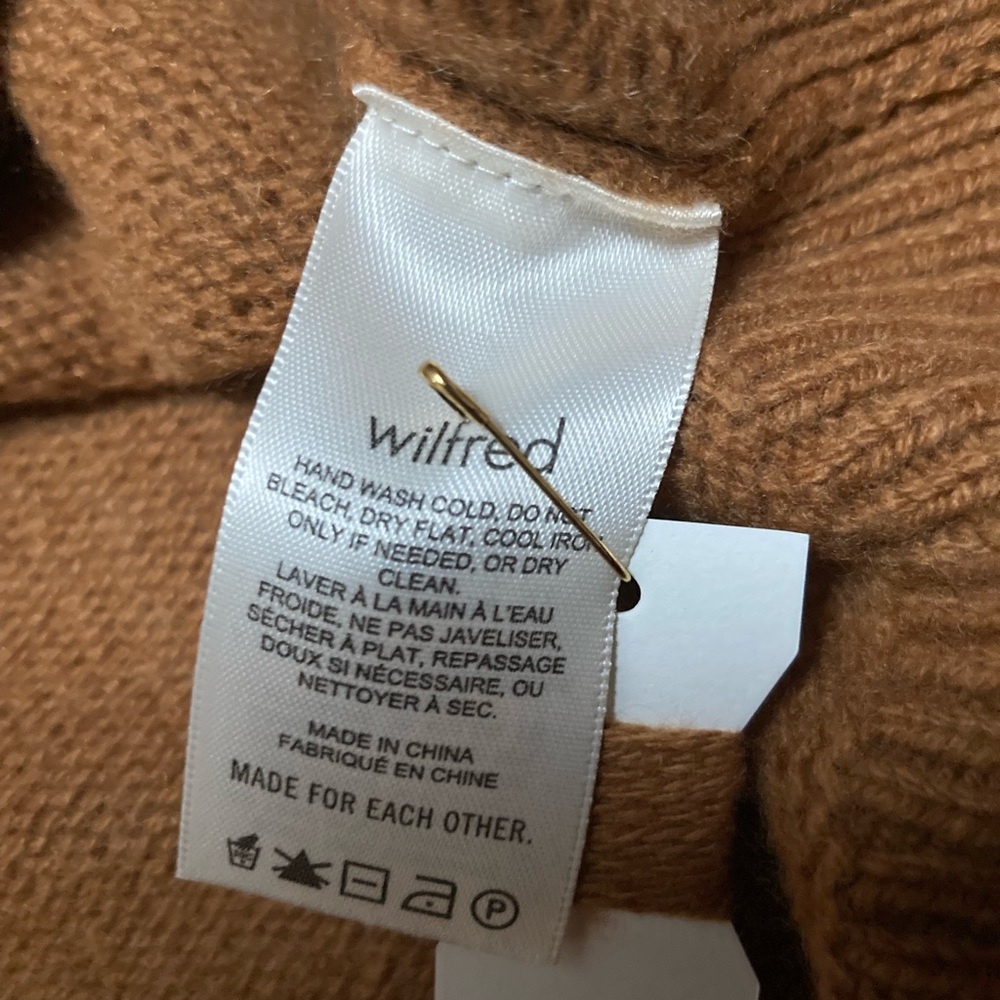Luxe Cashmere Wilfred Mockneck sweater - Picture 6 of 7